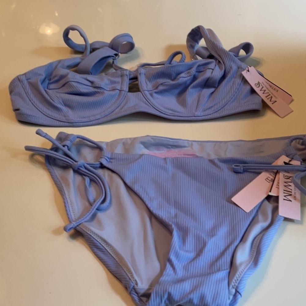 🧡💚🖤NWT FIRM Victoria’s Secret Lavender Bikini Top and bottom.